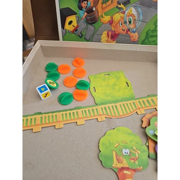 Vintage 1995 Parker Brothers Clue Jr.: The Case of the Hidden Toys Board Game - Picture 3 of 7